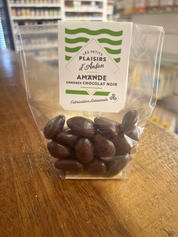 Amande enrobée chocolat noir