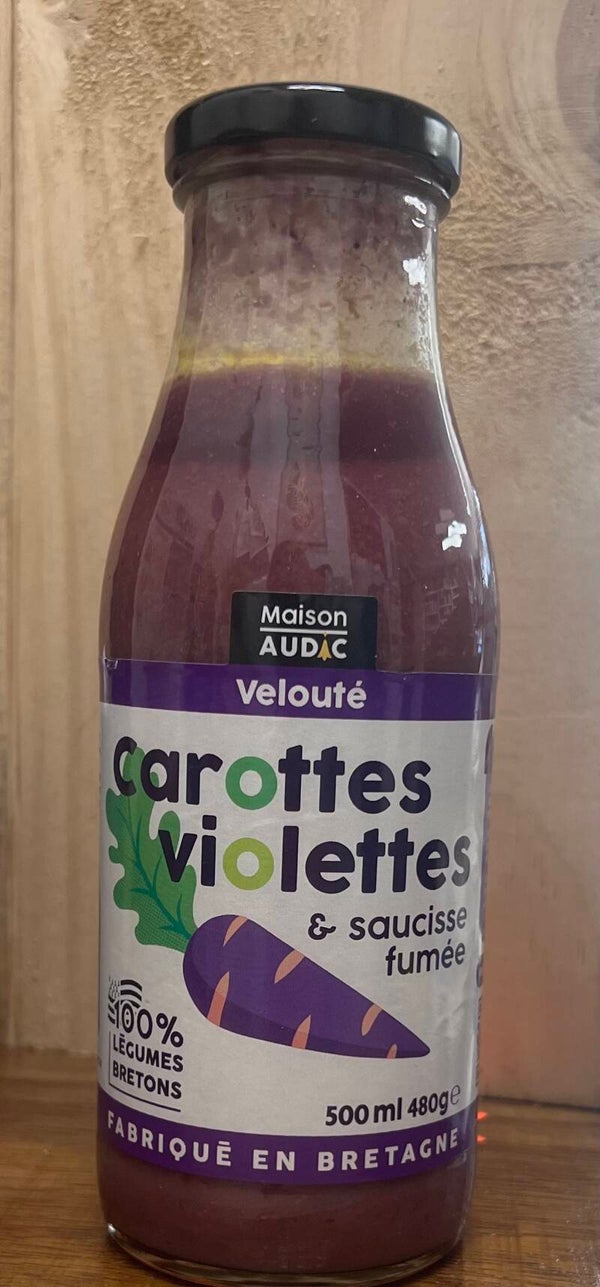 Velouté carottes violettes et saucisse fumée