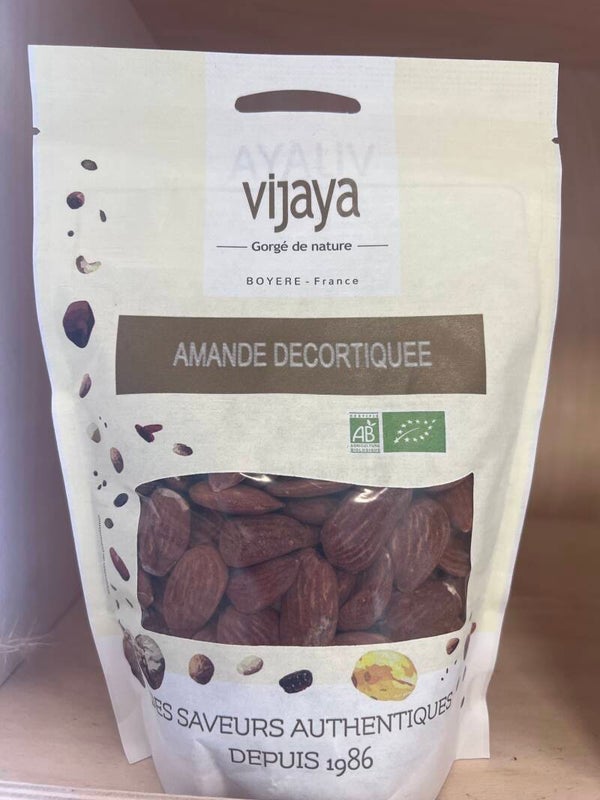 Amande décortiquée