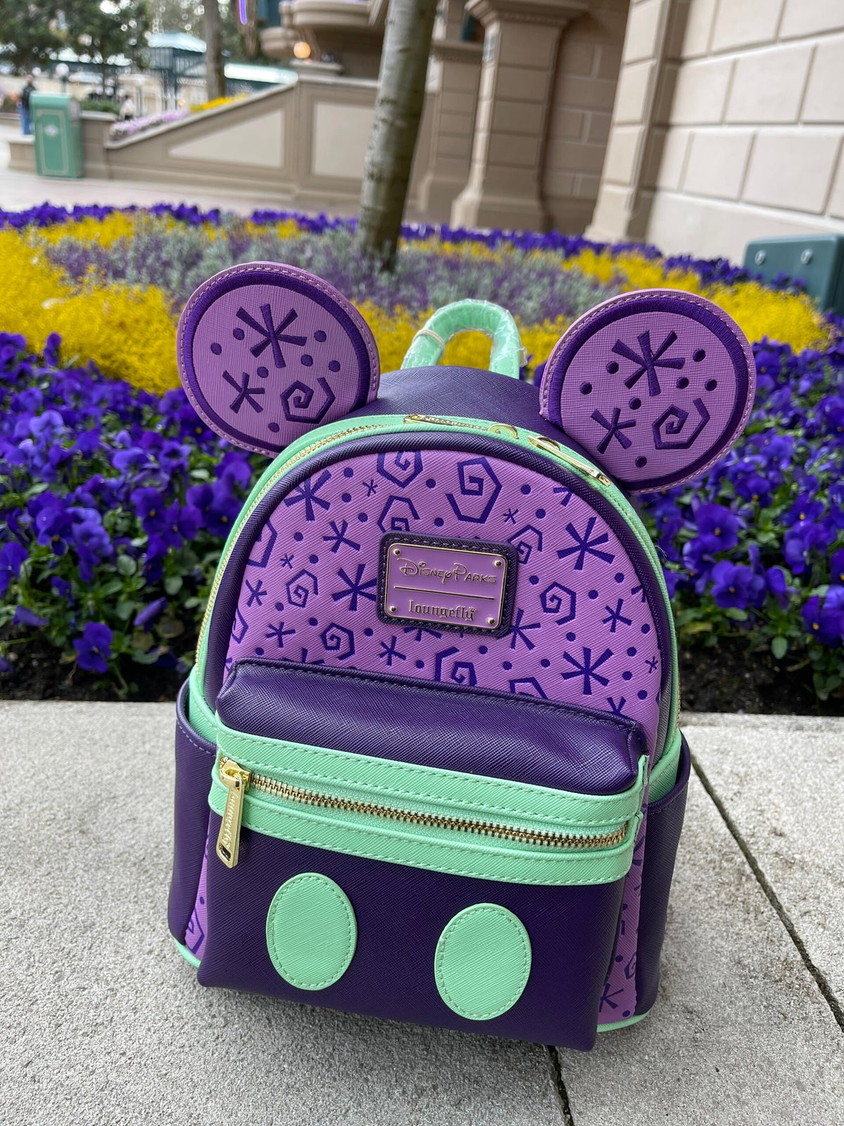 Disneyland Paris Loungefly Alice Magical Store by TinKey Brussels