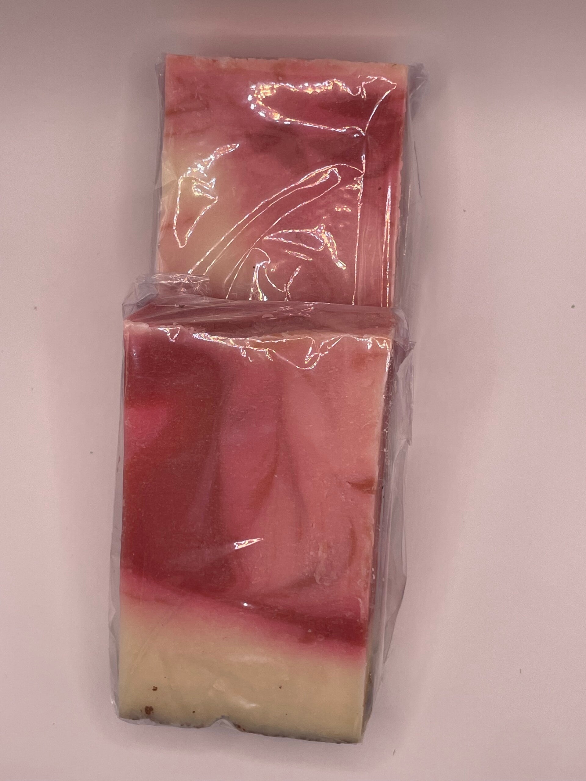 Savon huile d’olive argile rouge entre 95g/110g