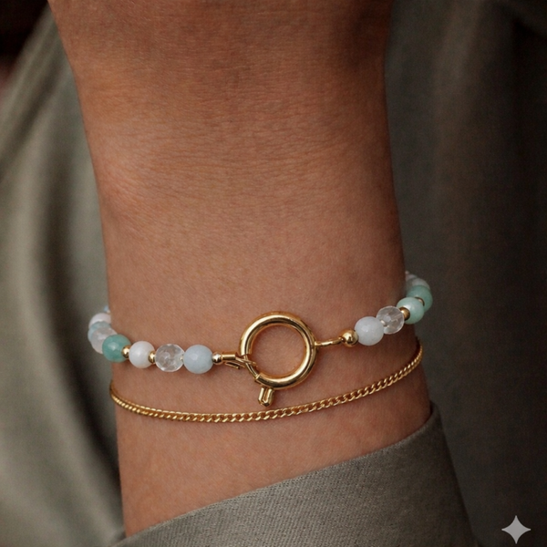 Graviertes Edelstein-/Perlenarmband mit Verschluss deiner Wahl Gold | Silber - Initialen Charm