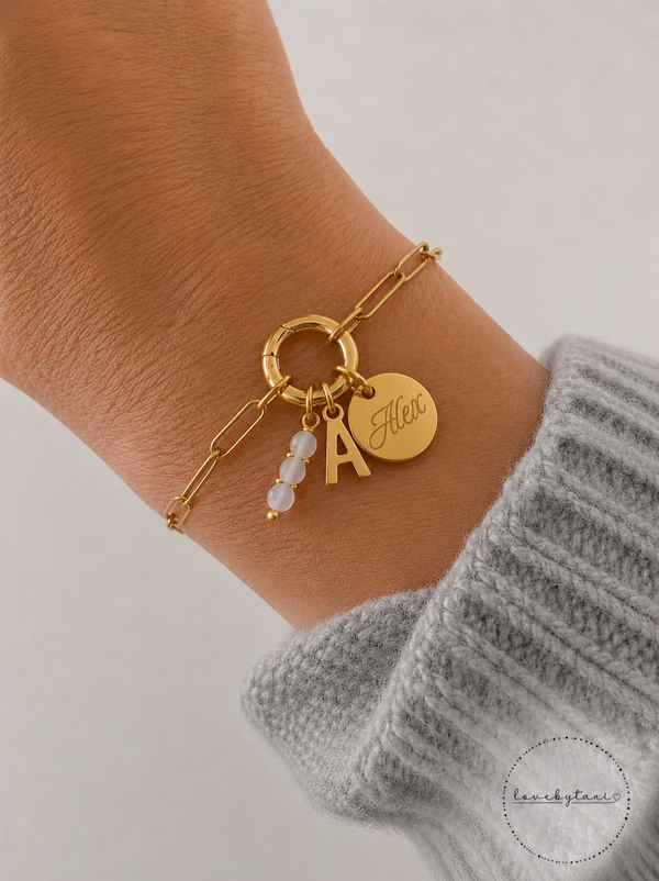 Graviertes Armketterl mit Verschluss deiner Wahl Gold | Silber - Initialen Charm