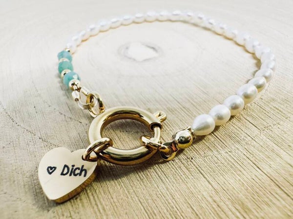 Graviertes Edelstein-/Perlenarmband mit Verschluss deiner Wahl Gold | Silber - Initialen Charm - Akzent