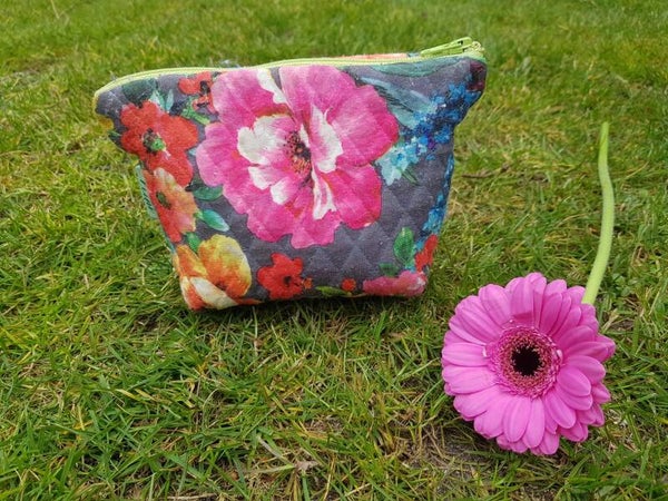 Toilet tasje bloemen