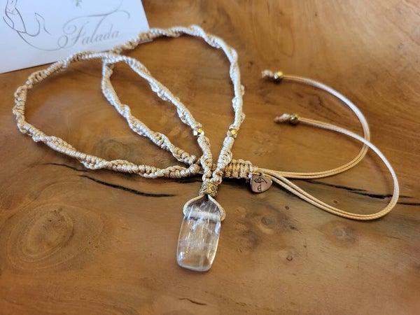 Falada's ~ Hiddeniet Amulet