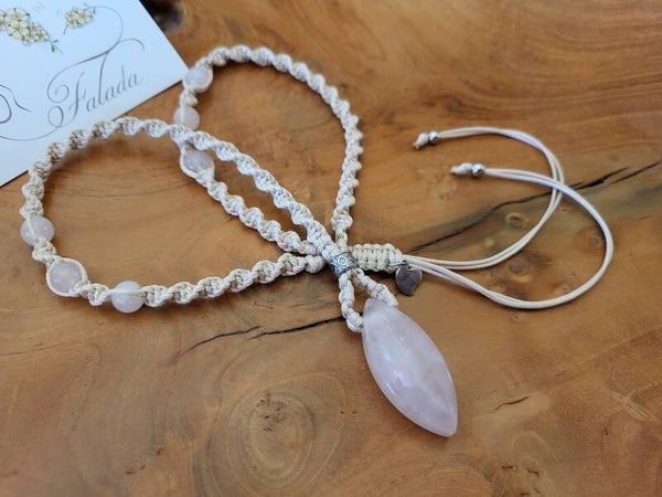 Falada's ~ Rozenkwarts Amulet