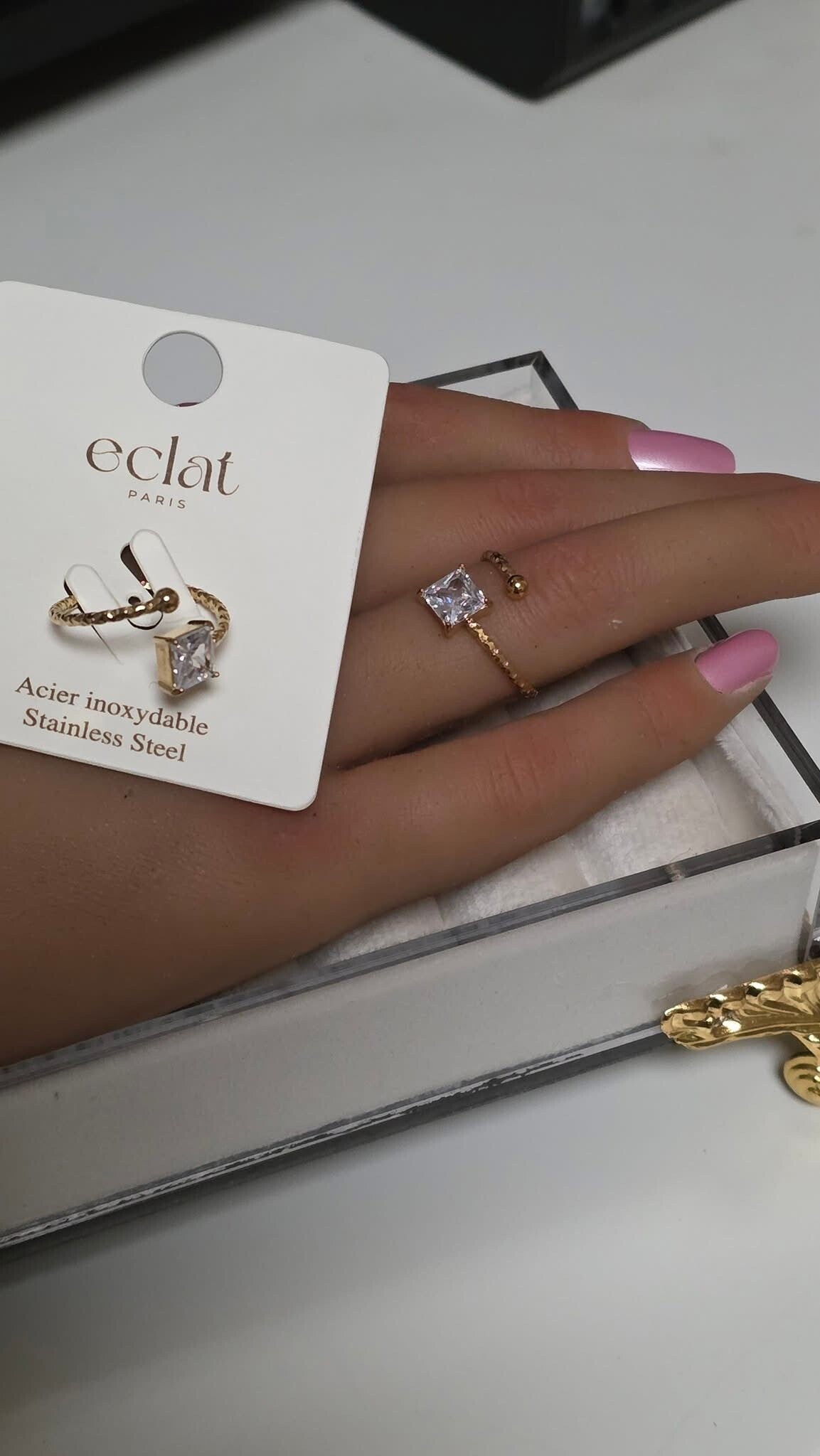 Bague en acier avec pierre zirconium