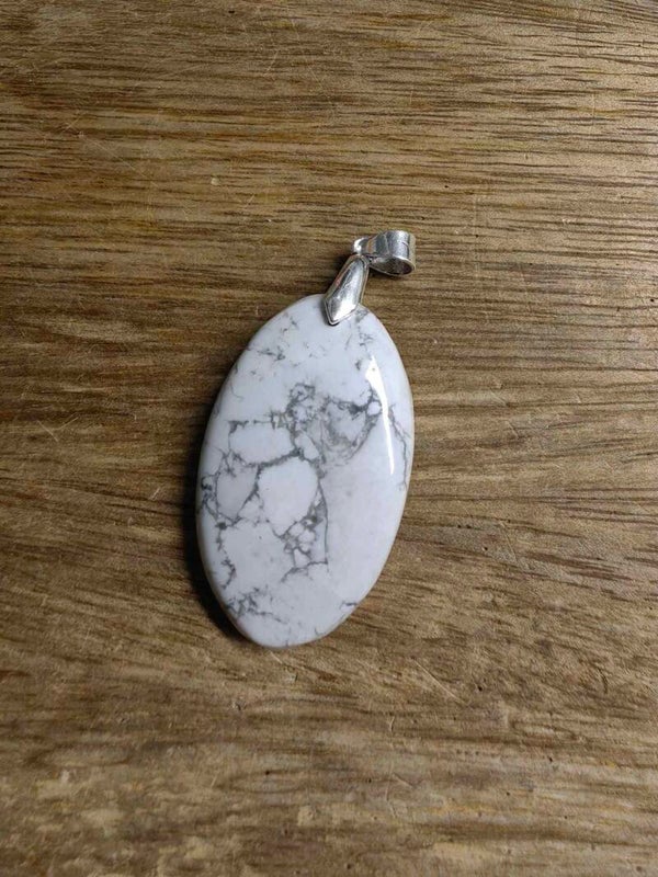 Pendentif Howlite blanche