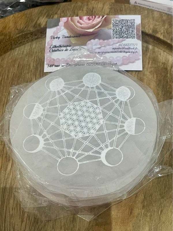 Plaque sélénite Fleur de vie et cycle lunaire 10cm