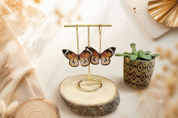 Boucles d'oreilles brodées papillon création artisanale