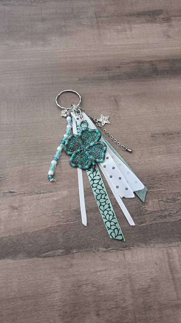 Porte-clés & Bijou de Sac Bohème – Broderie d'Art