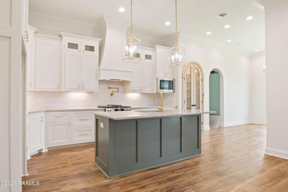 203-prague-ave-youngsville-la-10-standard.jpg
