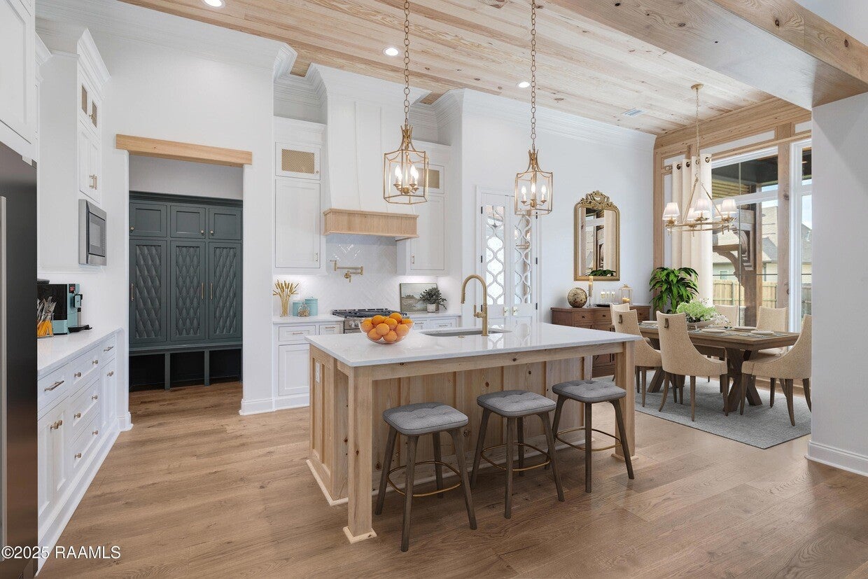 204-sabal-grove-ln-youngsville-la-3-standard.jpg