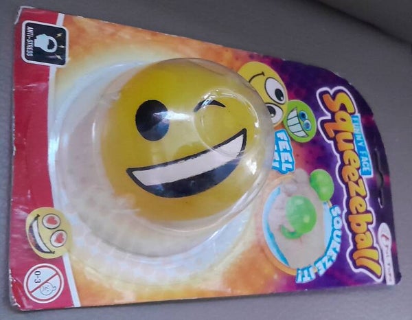 Toi-Toys Funny Face Squeezeball