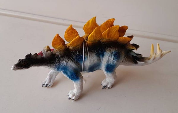Dinosaurus Stegosaurus Meerkleurig