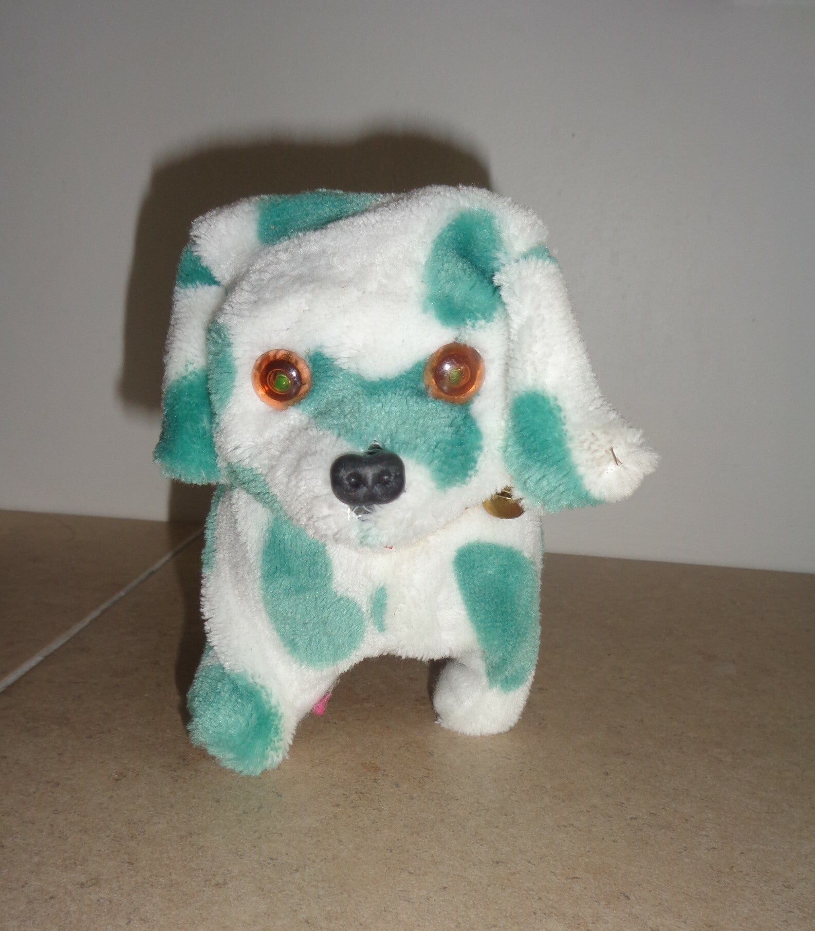 Bewegende Hond Met Licht En Geluid Groen