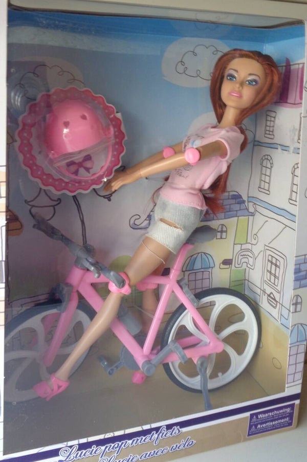 Tienerpop Lucie Met Fiets Bruin Haar