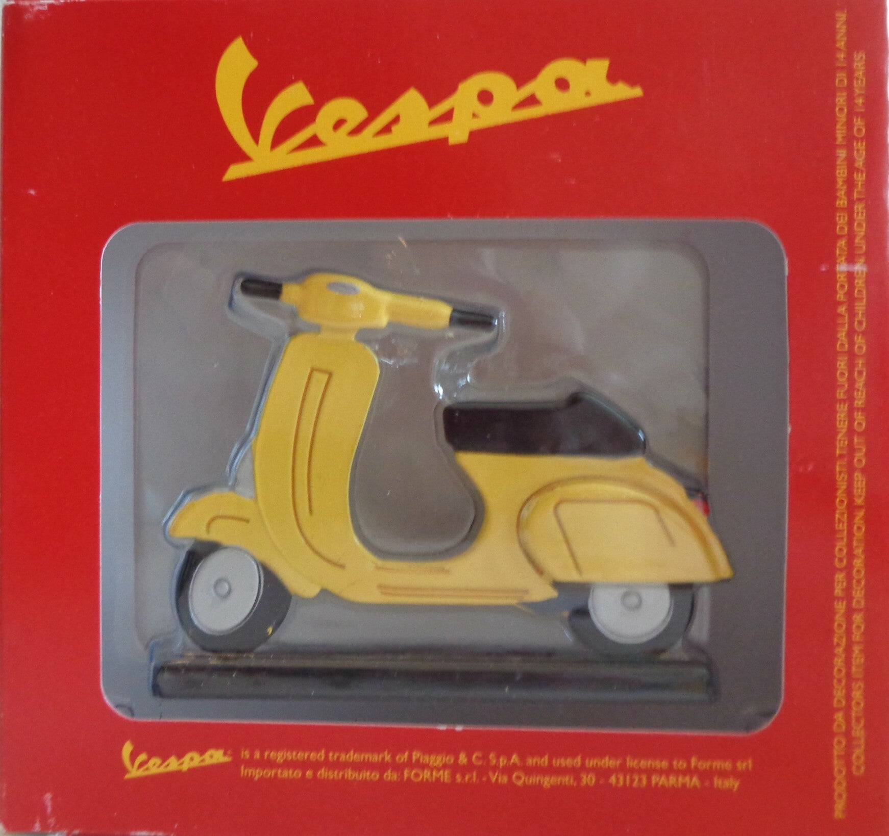 Vespa 1969 50 Special geel