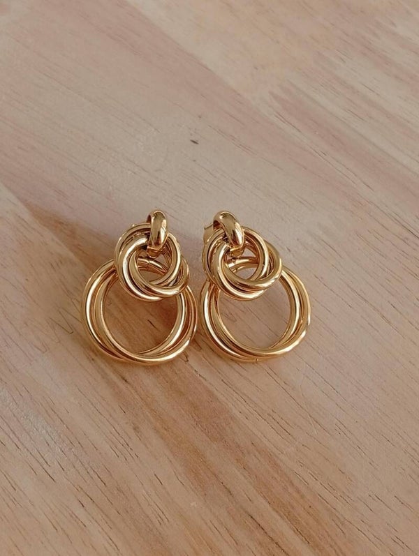 boucle d'oreille noeud