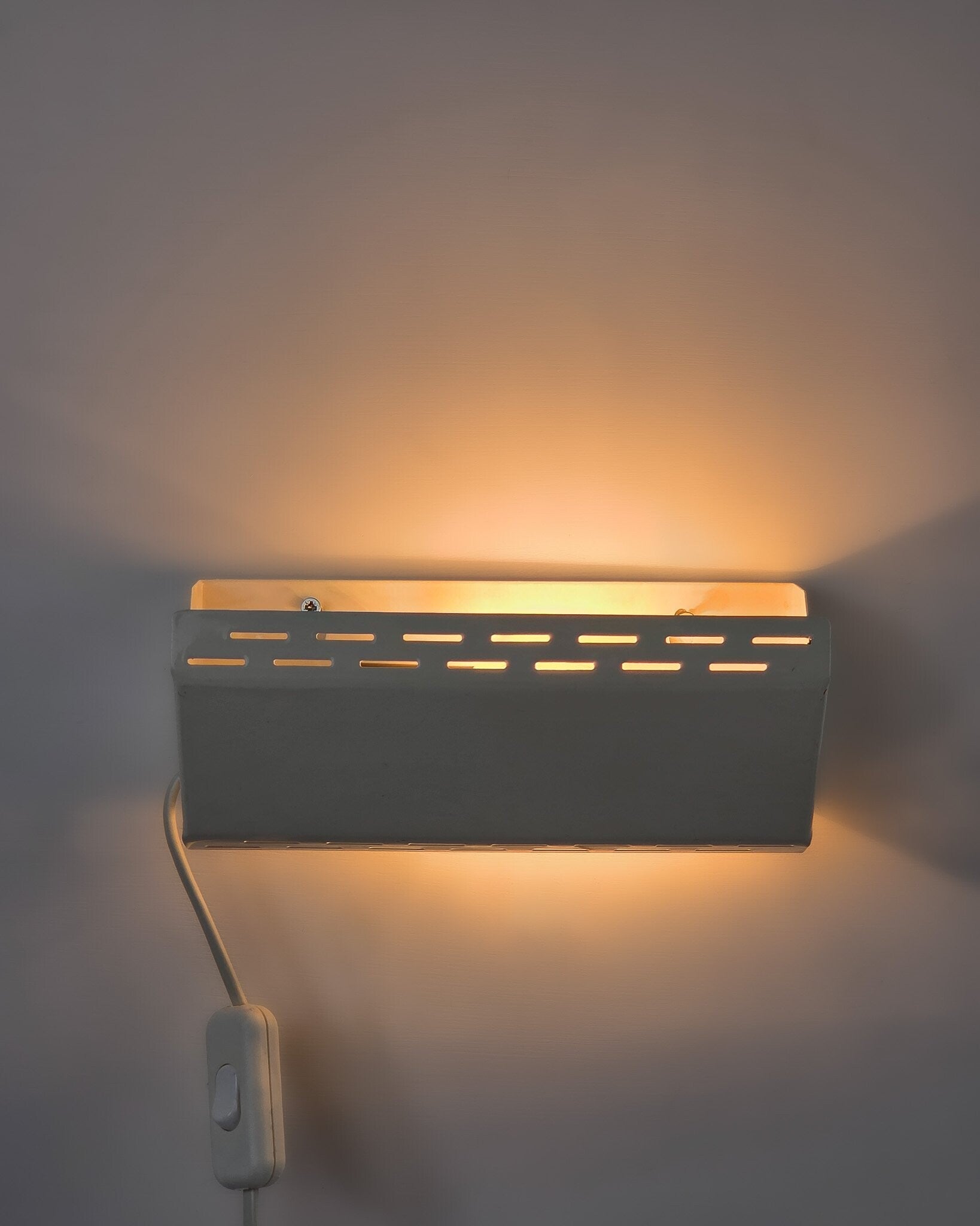 Vintage wandlampje bedlampje wit