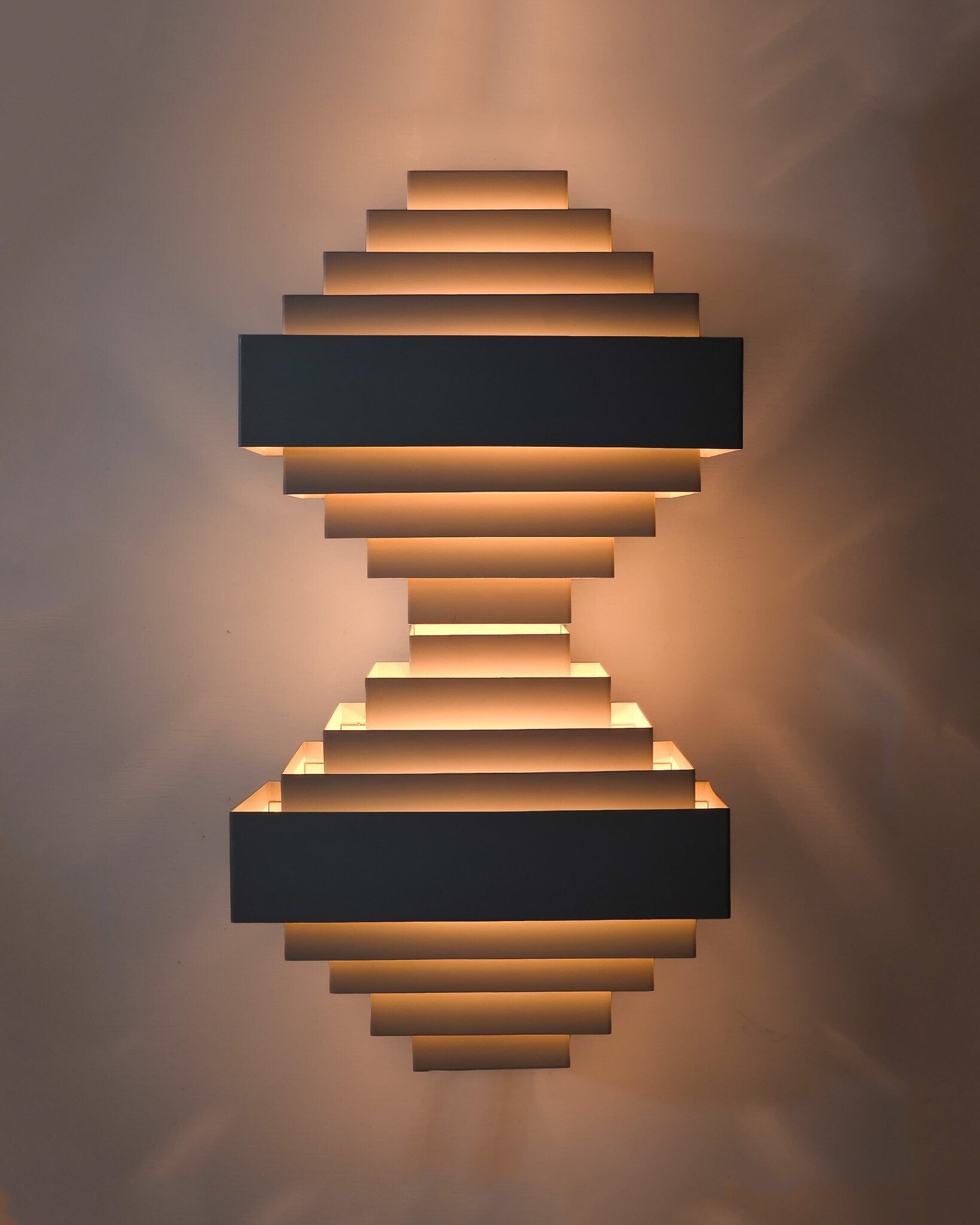 Vintage design wandlamp Jules Wabbes