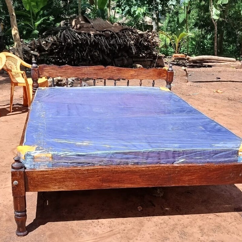 saidabekommteinbett.jpg