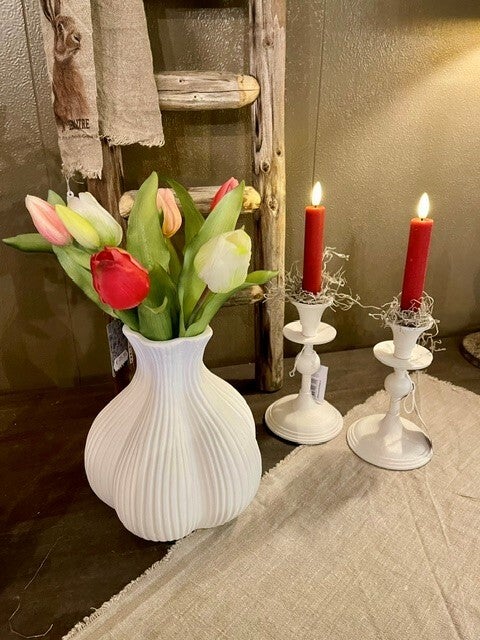 Vaas met tulpen