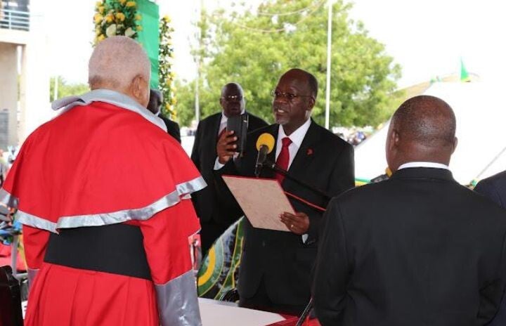 Kuapishwa kwa Rais John Pombe Magufuli