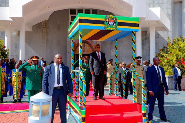 Magufuli akifungua Bunge la 12