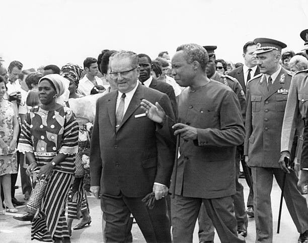 Josip Broz Tito akipokelewa na Mwalimu Nyerere, 30 Januari 1970