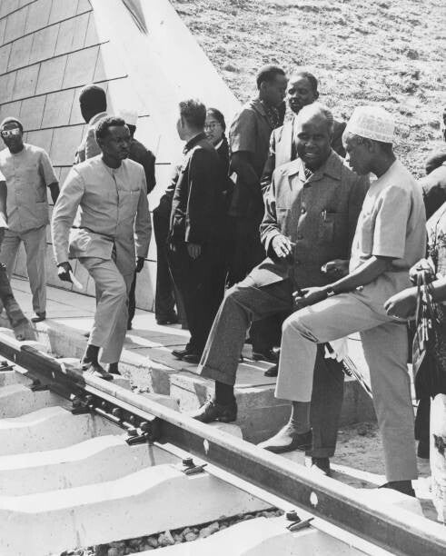 Kenneth Kaunda na Mwalimu Nyerere katika hafla ya reli ya TAZARA, 6 Septemba 1973