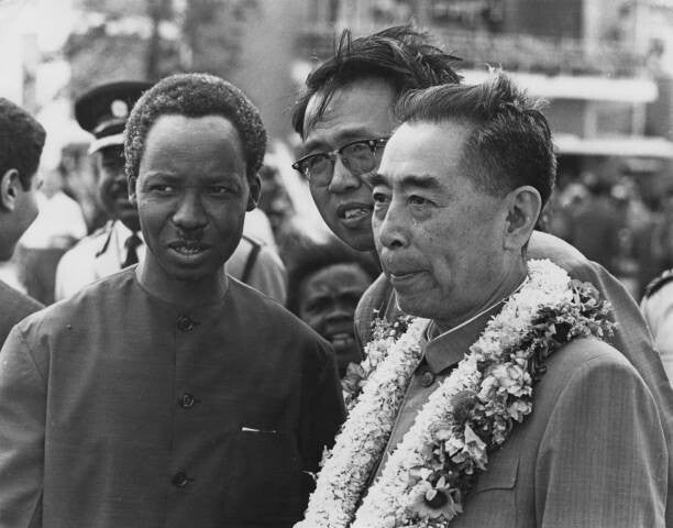 Zhou Enlai akipokelewa na Mwalimu Nyerere, 8 Juni 1965