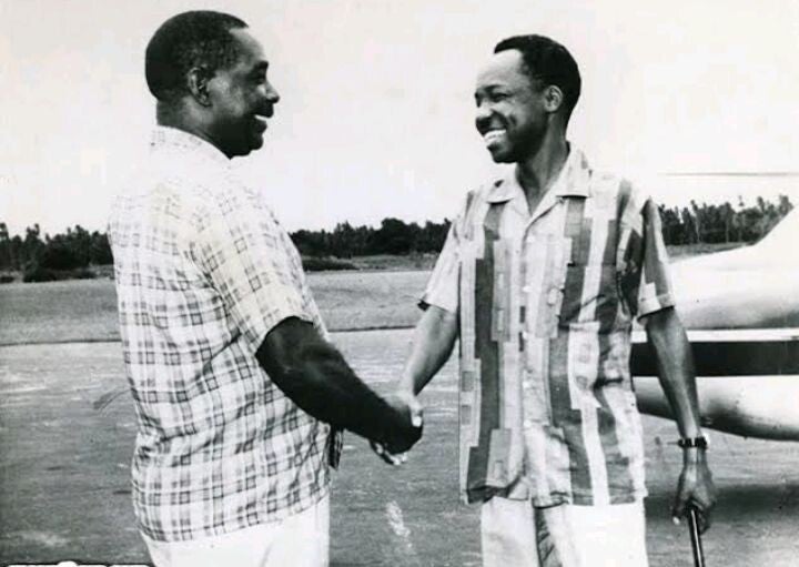 Mwalimu Nyerere na Abeid Amani Karume katika kumbukumbu ya Muungano, 26 Aprili 1964