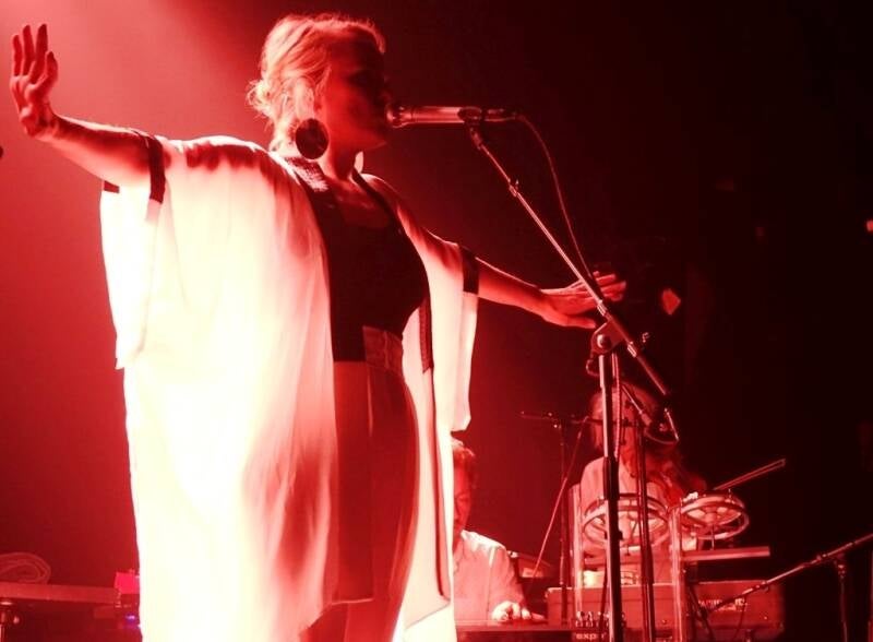 Photo live d'Ane Brun (Epicerie Moderne, Feyzin).