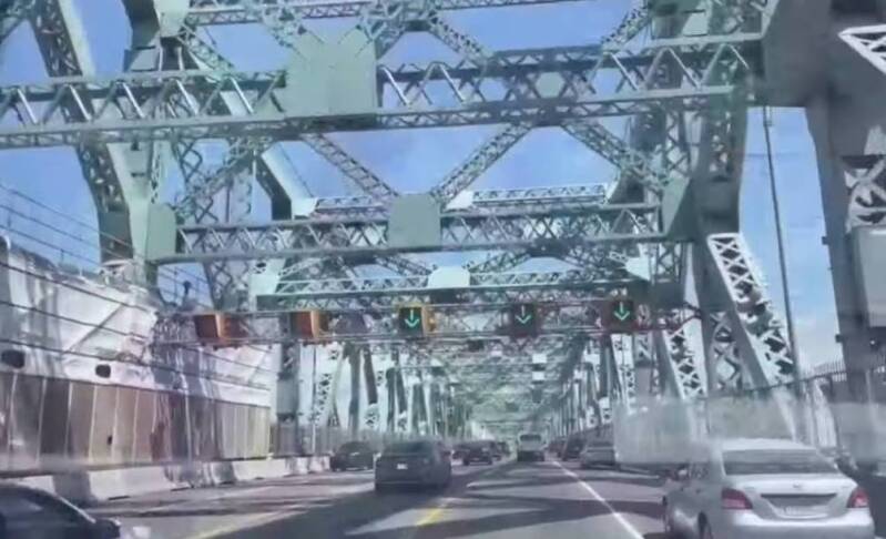 Image extraite du clip de "Doreen". Le nouveau single du groupe SUUNS.