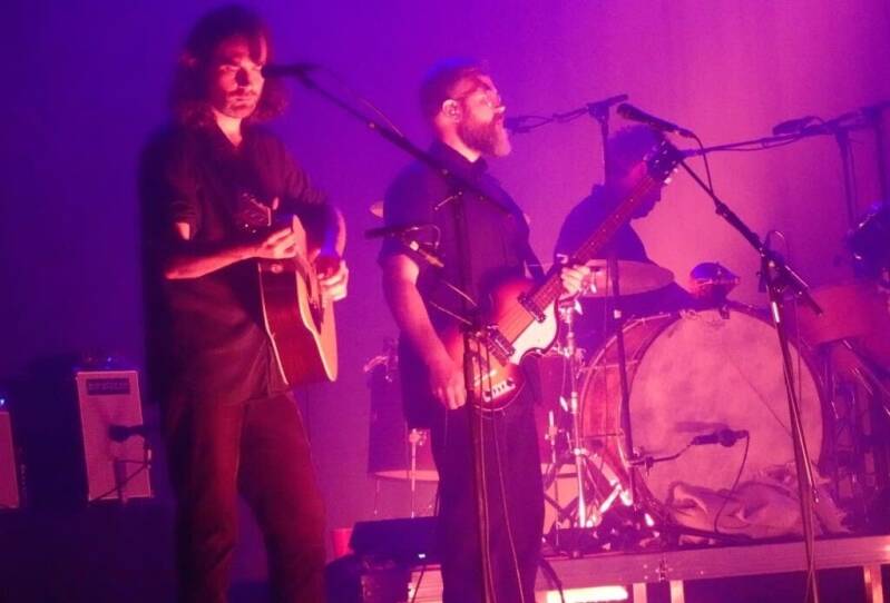 Photo live des musiciens accompagnant Beth Gibbons lors de son concert à la salle Pleyel de Paris, le 27 mai 2024.