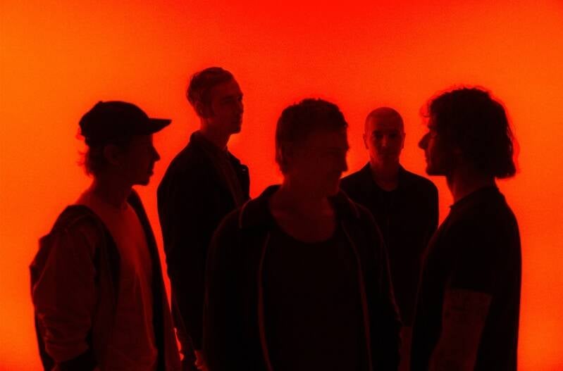 Photo promotionnelle du groupe Girls In Hawaii.