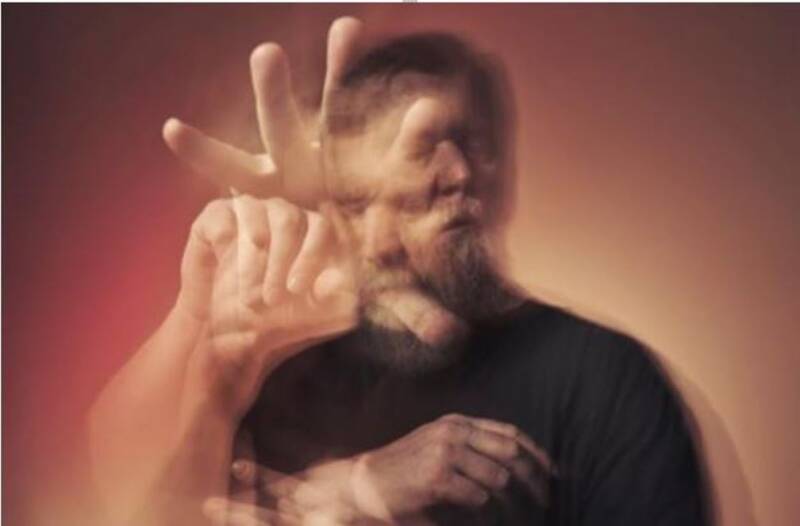 Photo promotionnelle du songwriteur Anglais John Grant.