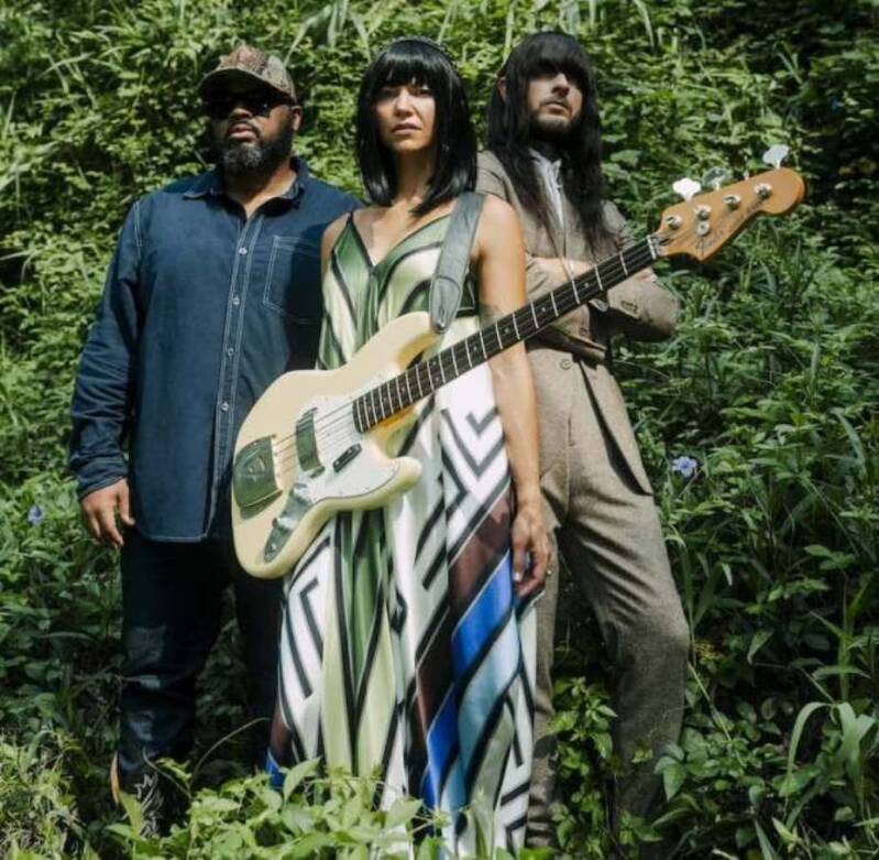 Photo promotionnelle du groupe Texan Khruangbin.