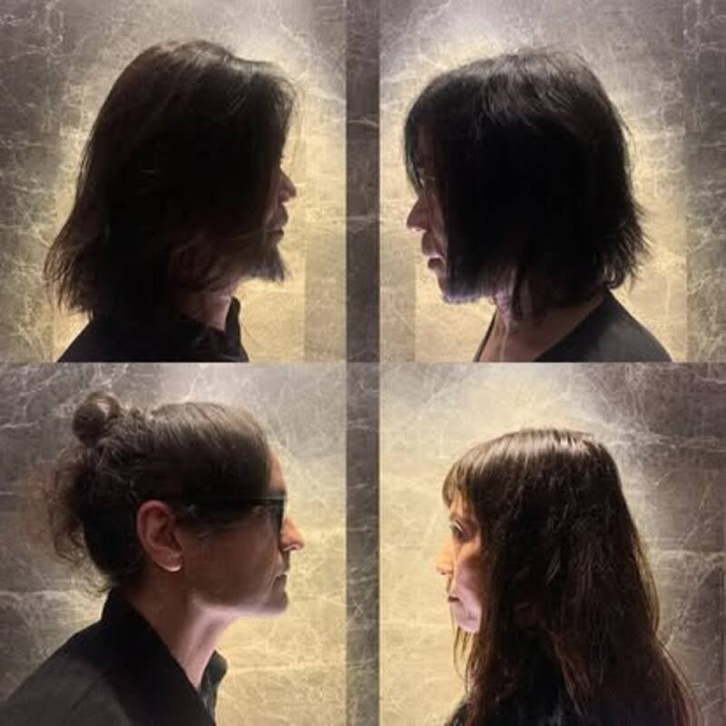 Photo promotionelle du groupe MONO.