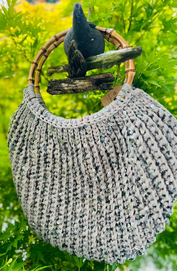 Kleinere Glitzertasche
