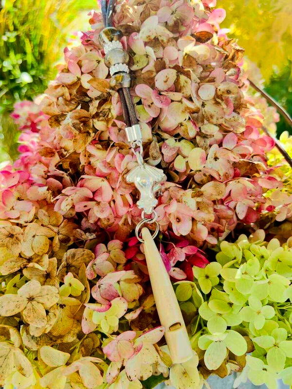 Pfeiffenband mit Frosch