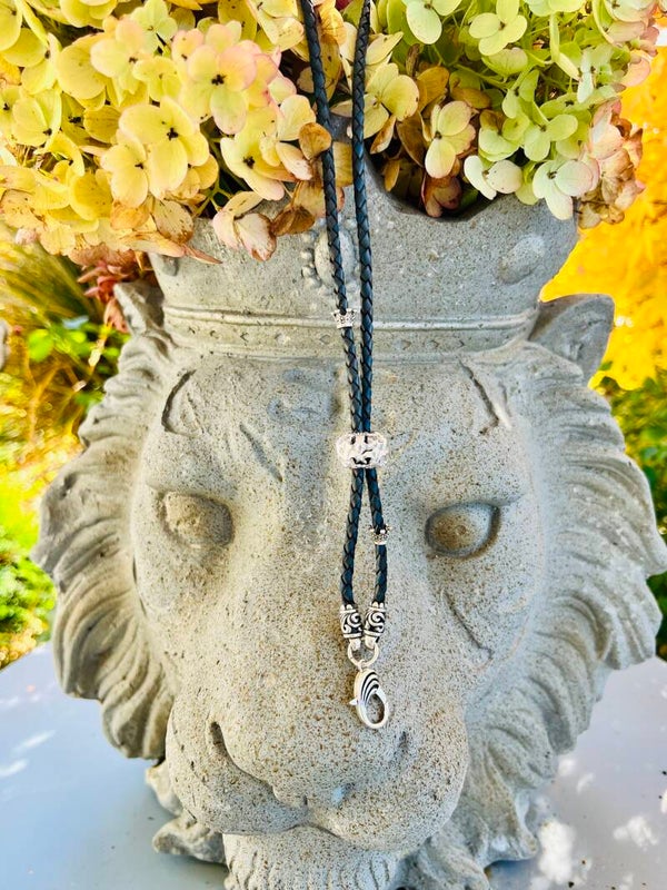 Lederband dunkelblau geflochten, biologisch gefärbt