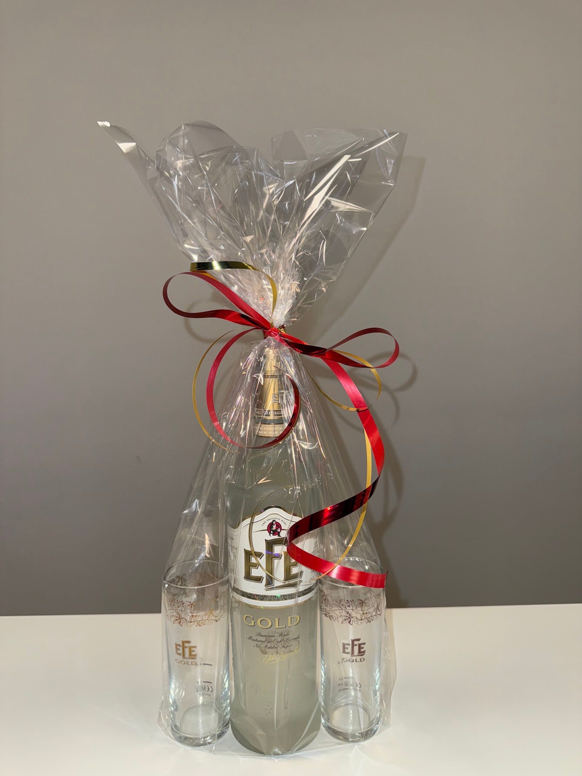 EFE Raki Gold 0,7L met glaasjes