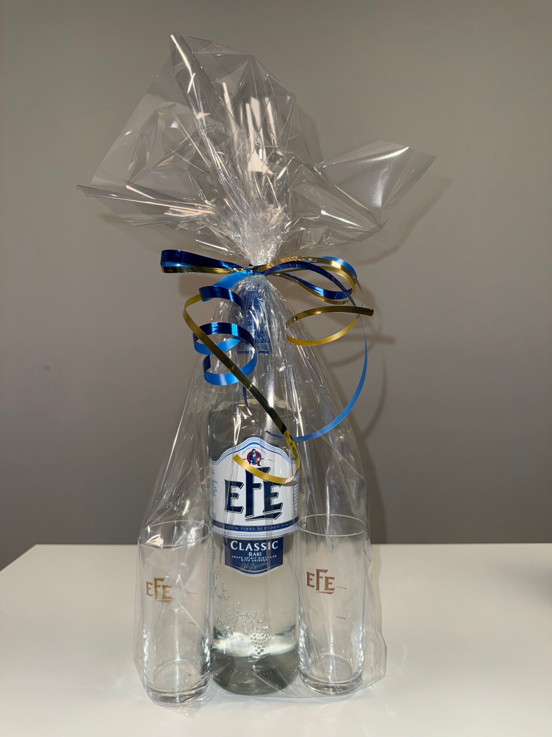 EFE Raki Klasik 0,7L met glaasjes