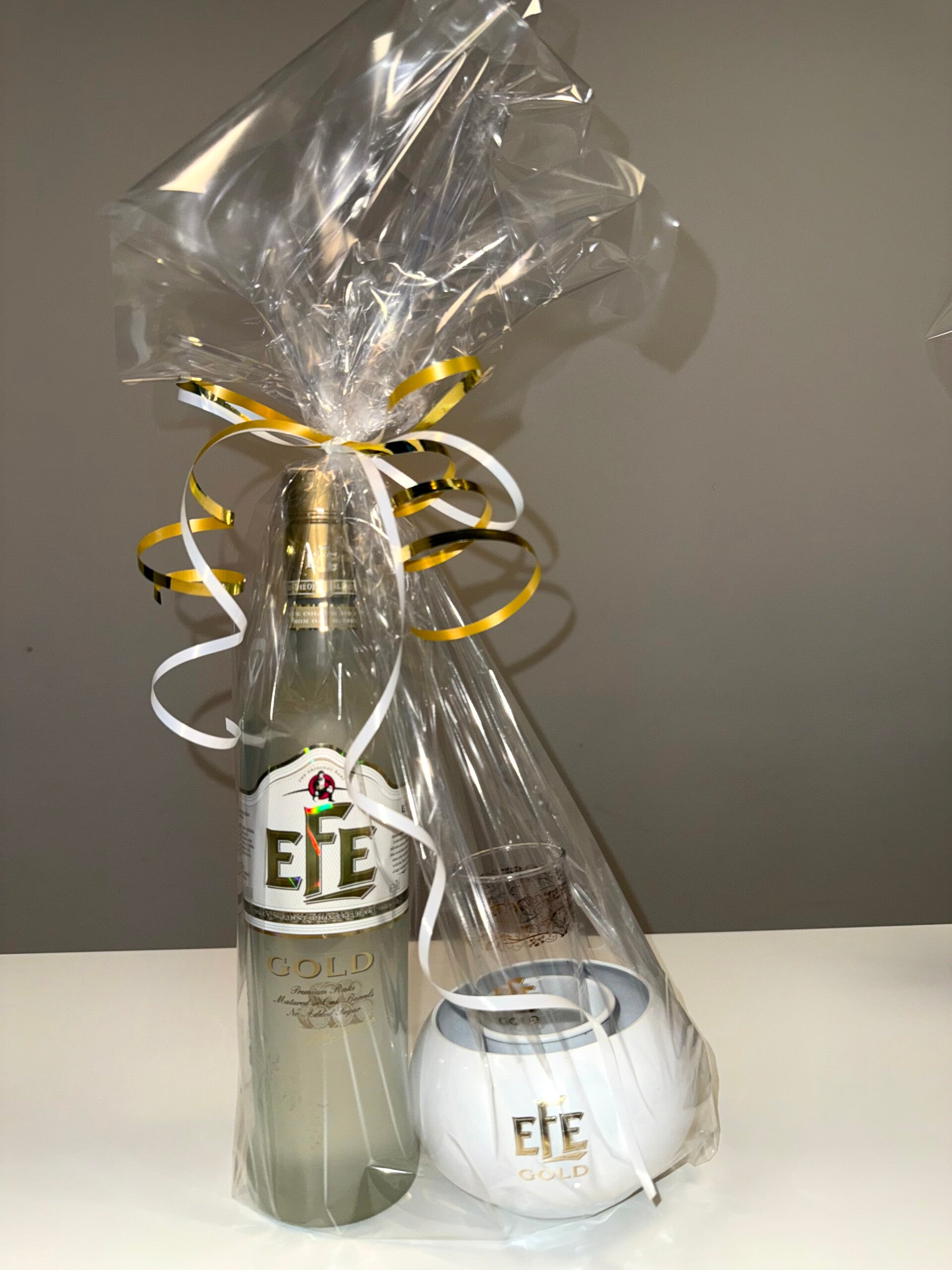 EFE Raki Gold 0,7L met koeler en glaasje