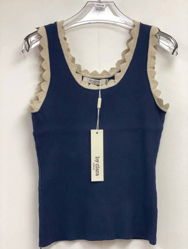 Top by clara donkerblauw