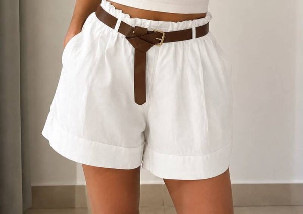 Short Blanc avec ceinture