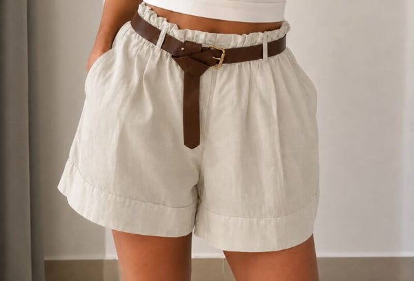 Short Beige avec ceinture